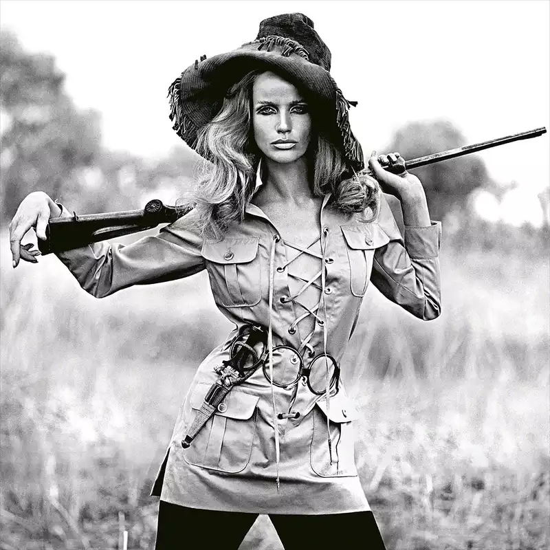 이브 생 로랑 스타일 연대기 사파리룩