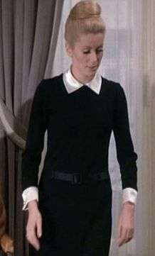 이브 생 로랑 스타일 연대기 벨데주르